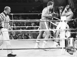 Illustration for article titled How Muhammad Ali's Rope-A-Dope Myth Suckered America